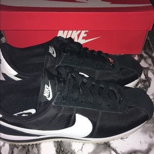 Nike Cortez Basic Nylon Men’s Sneaker